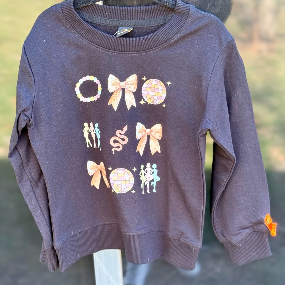 Girls' Black Graphic Sweatshirt with Pastel Bows and Disco Motifs